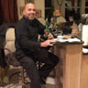 Meet your Posher, Cesar